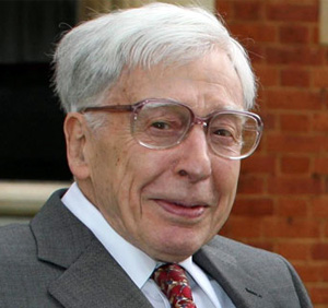 Роберт Эдвардс, лауреат Нобелевской премии по физиологии и медицине 2010 года, присужденной ему за разработку методики экстракорпорального оплодотворения (оплодотворения «в пробирке»), благодаря которой появилось на свет уже несколько миллионов детей. Фото с сайта www.irishtimes.com