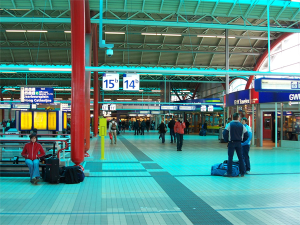 Вокзал в Утрехте, где проводился один из экспериментов. Фото с сайта de.academic.ru