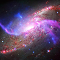 Невидимые рукава галактики М106