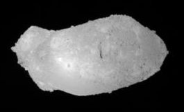 Астероид Итокава с высоты 900 метров (фото с сайта www.isas.jaxa.jp)