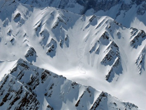 Высокогорья Анд — величественная и крайне полезная модель для геологов, изучающих морфологию горных массивов. Анды поднялись 14–17 млн лет назад, затем их хребты и перевалы видоизменялись под действием ледников и других горообразующих факторов. Фото с сайта powderquest.com