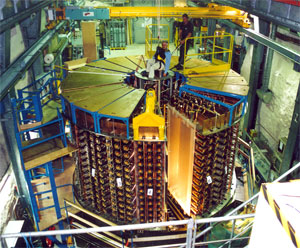 В эксперименте NEMO 3 уже третий год ведется поиск безнейтринного двойного бета-распада (изображение с сайта nemo.in2p3.fr)