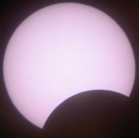 Снимок частной фазы солнечного затмения 29 марта 2006 года