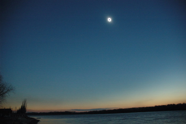 Полное солнечное затмение 29 марта 2006 года (поселок Камызяк, Астраханская область)