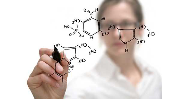 Женщина-ученый